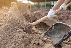 土の入れ替え作業工事